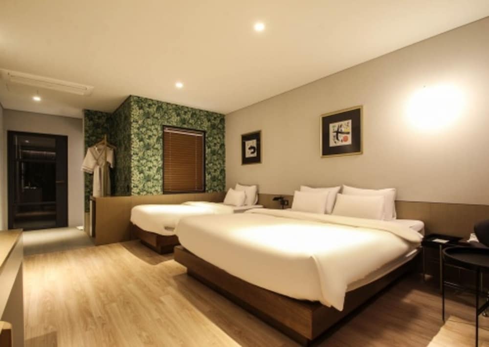 Royal Suite (Twin) photo 2