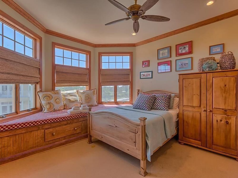Apartment, 6 Bedrooms, Sea Facing photo 3