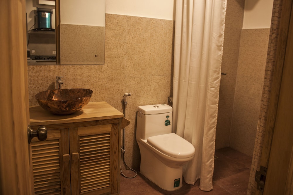 Deluxe Double or Twin Room, 1 Queen Bed, Mountain View photo 3
