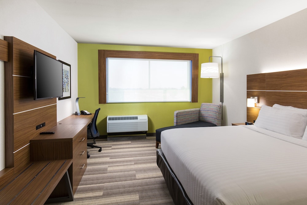 Standard Room, 1 King Bed, Accessible (Mobility, Accessible Tub) photo 3