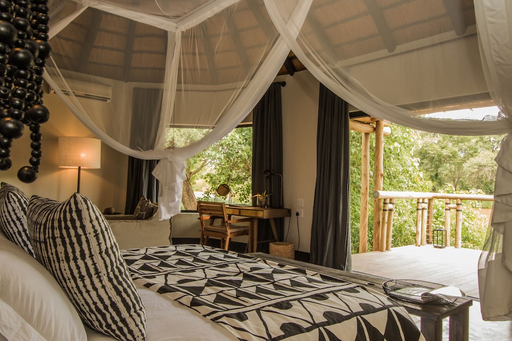 Luxury Suite, River View photo 3