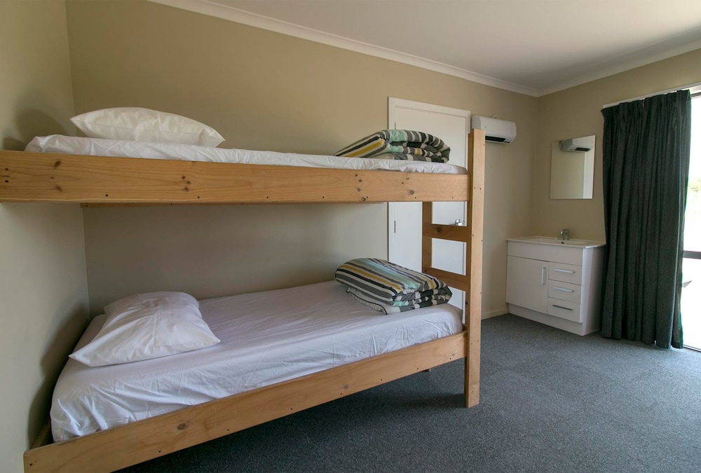 Standard Bunk Cabin photo 1