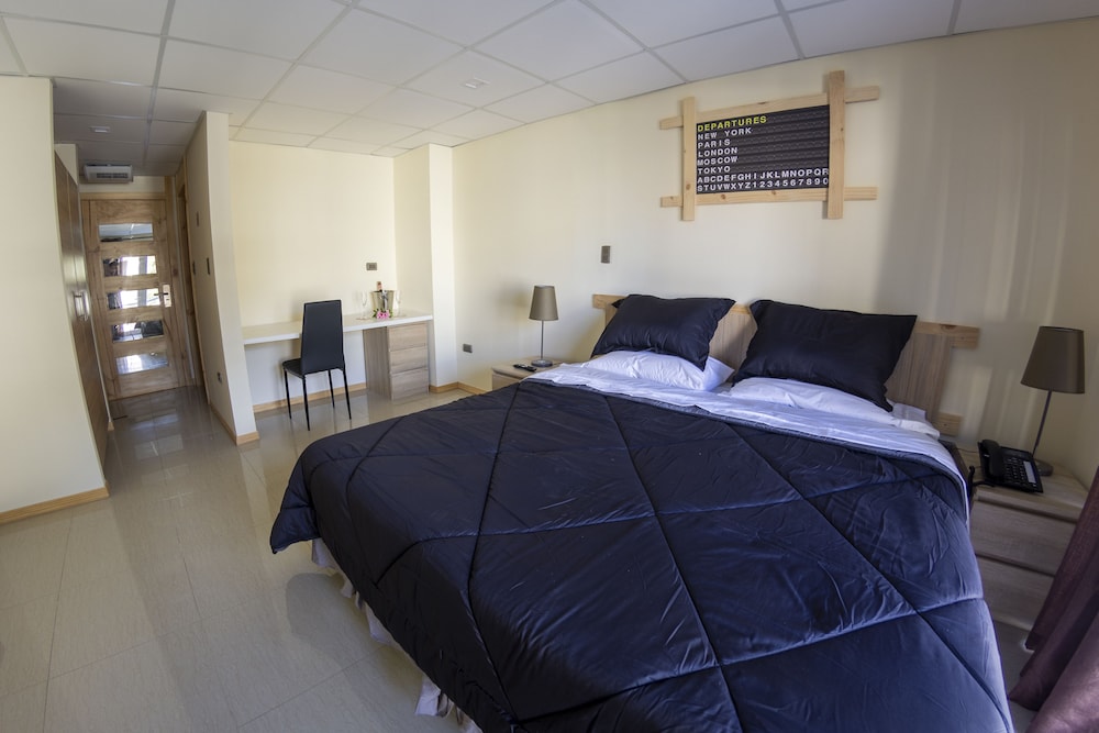 Basic Double Room, 1 King Bed, Non Smoking
