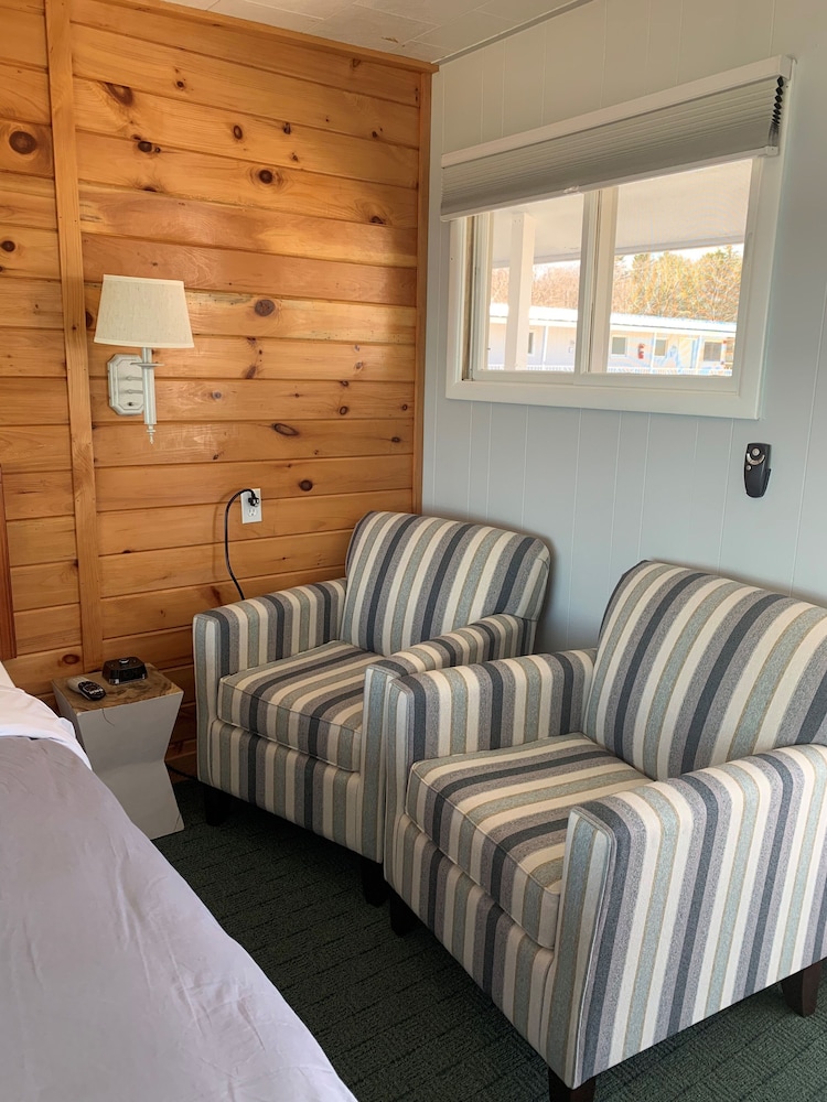 Comfort Room 203, Not Pet Friendly photo 2