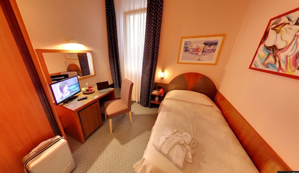 Twin Room photo 1