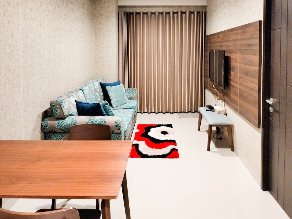 Apartment photo 2