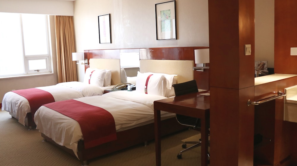 Premium Room, 2 Twin Beds (Stocked Minibar)