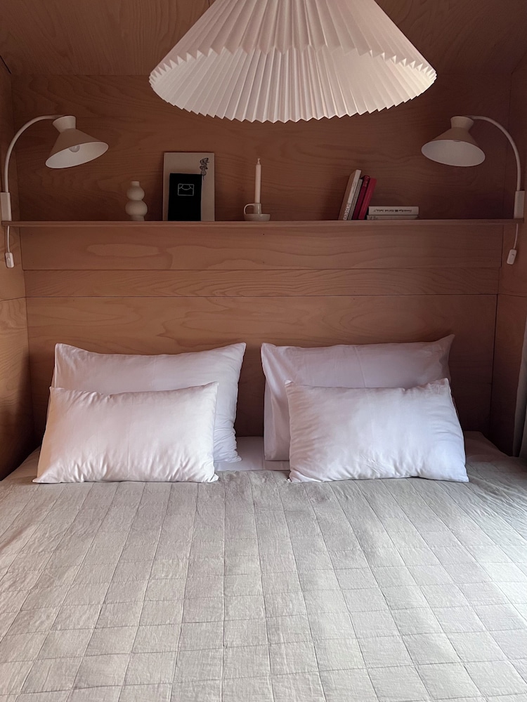 Superior Mobile Home, 1 King Bed with Sofa bed photo 1