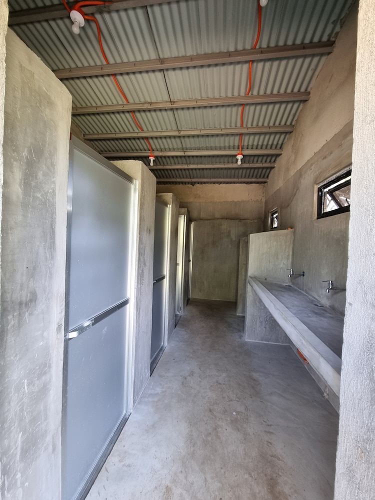 Economy Room - Photo 5