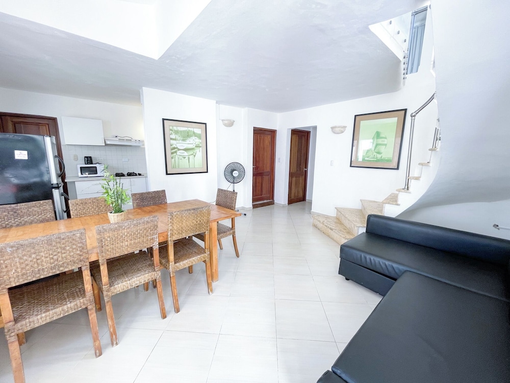 Gallery Villa, 2 Bedrooms, Garden View, Beachside