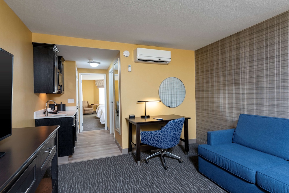 Suite, 2 Queen Beds, Non Smoking photo 1