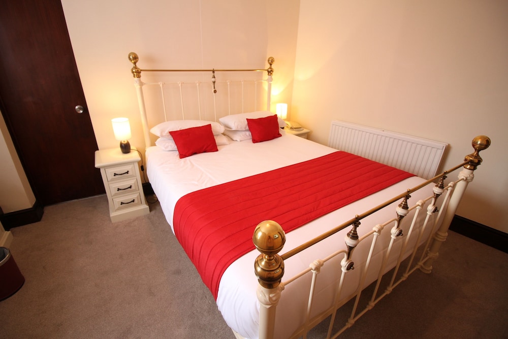 Double Room, Ensuite (Small)