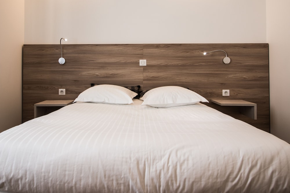 Business Double Room, 1 Double Bed, Non Smoking - Photo 2