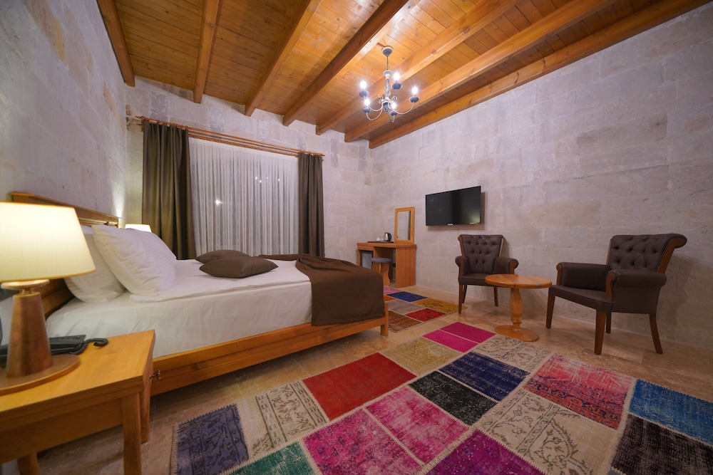 Superior Suite With Spa Bath And Terrace photo 2