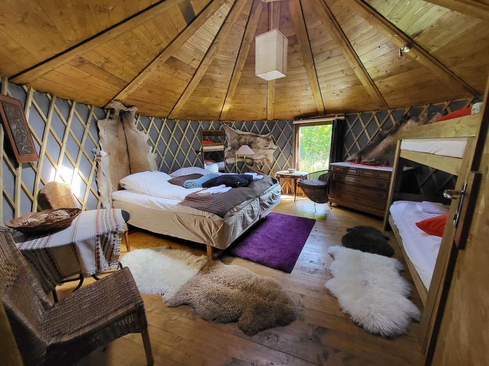 Private yurt photo 1