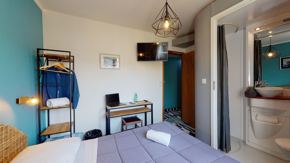 Economy Double Room Single Use photo 2