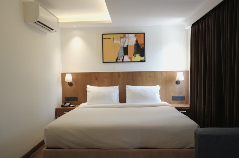 Deluxe Double Room, City View