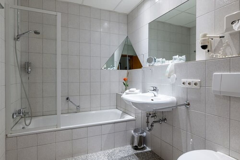 Deluxe Double Room - Photo 7