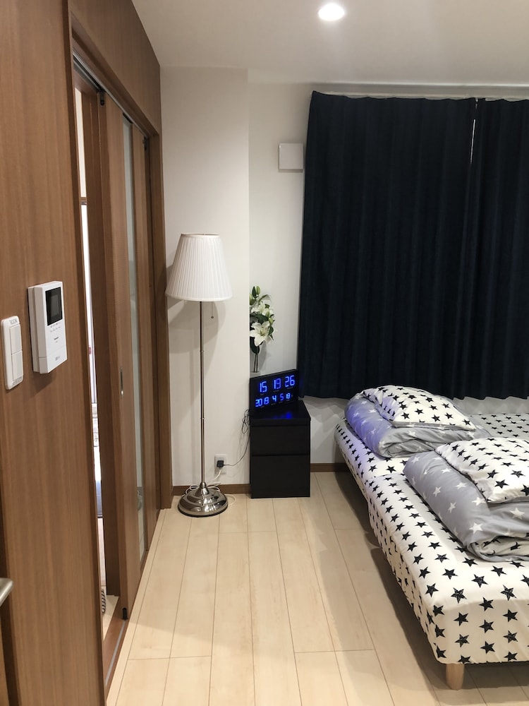 Apartment photo 2
