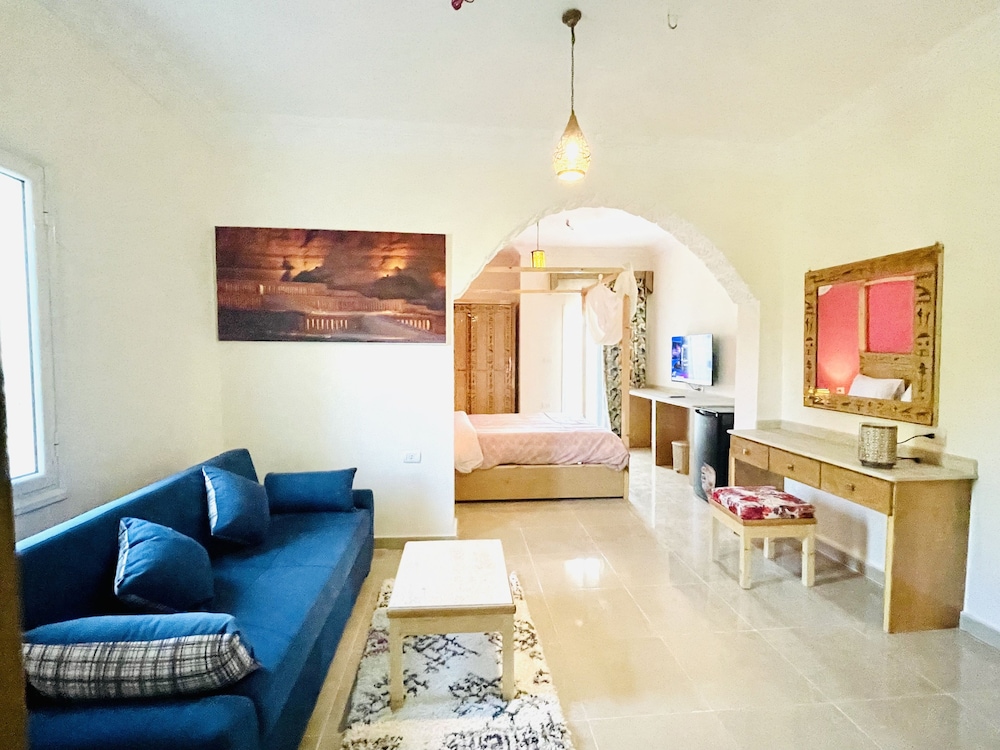Superior Studio Suite, 1 Bedroom, Non Smoking, River View photo 2