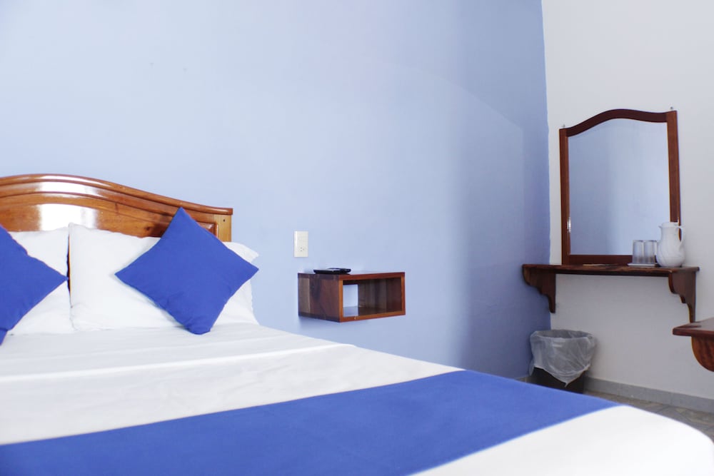 Standard Room - Photo 10