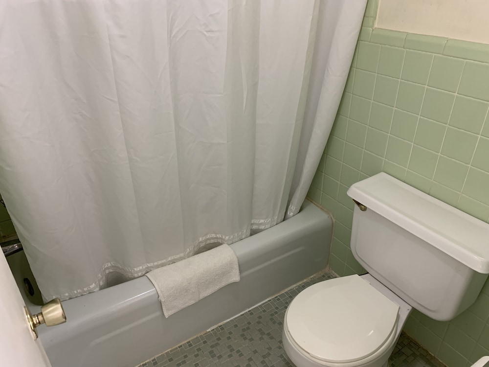 Basic Double Room photo 2