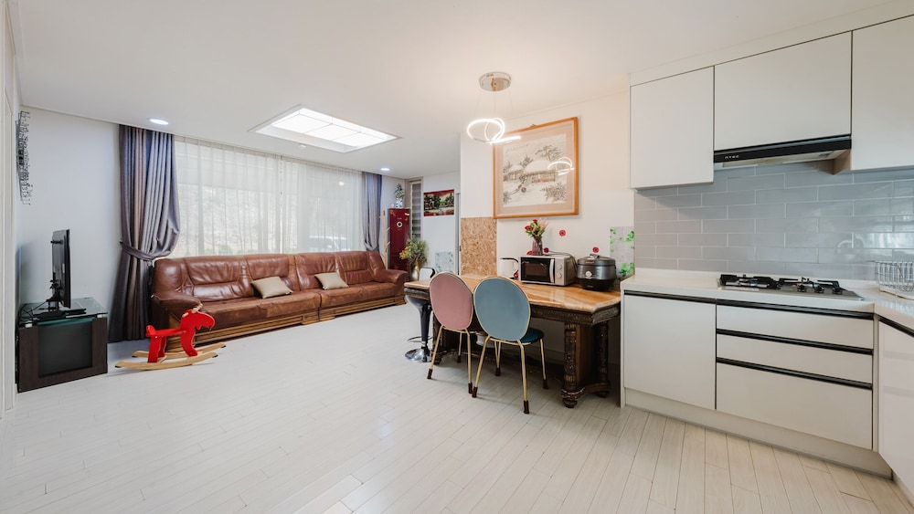 Basic Room, 3 Bedrooms (Tteuranchae (Group Room/Private BBQ))