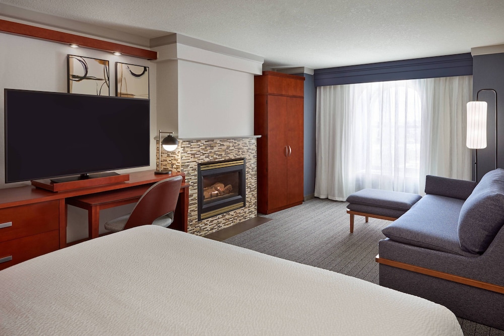 Suite, 1 Bedroom, Kitchenette photo 2