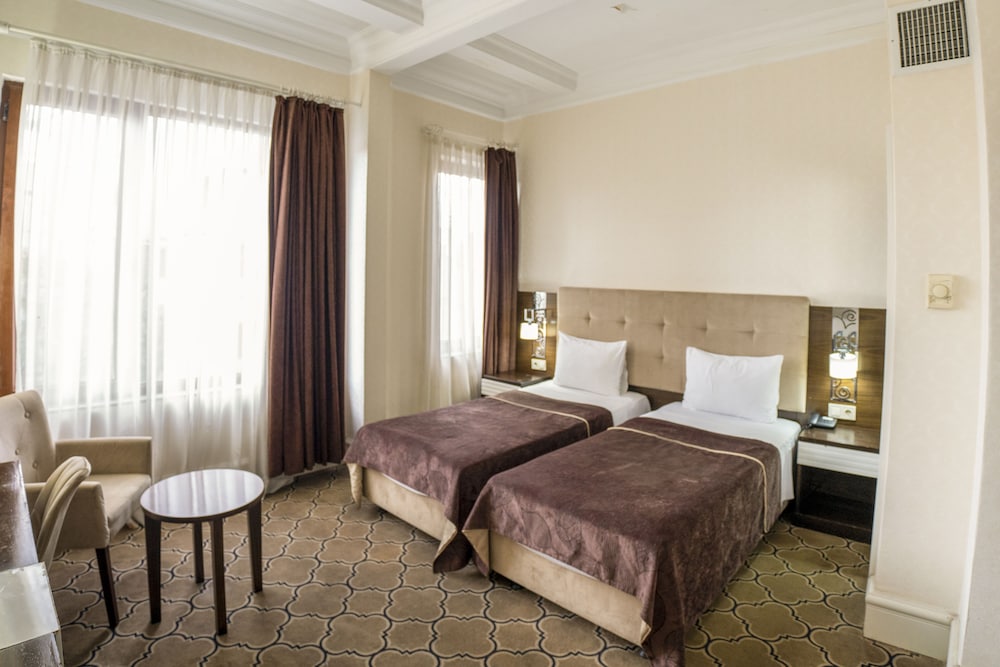 Standard Twin Room, 2 Twin Beds photo 2