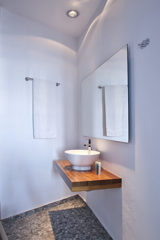 Double Room, Sea View - Photo 5