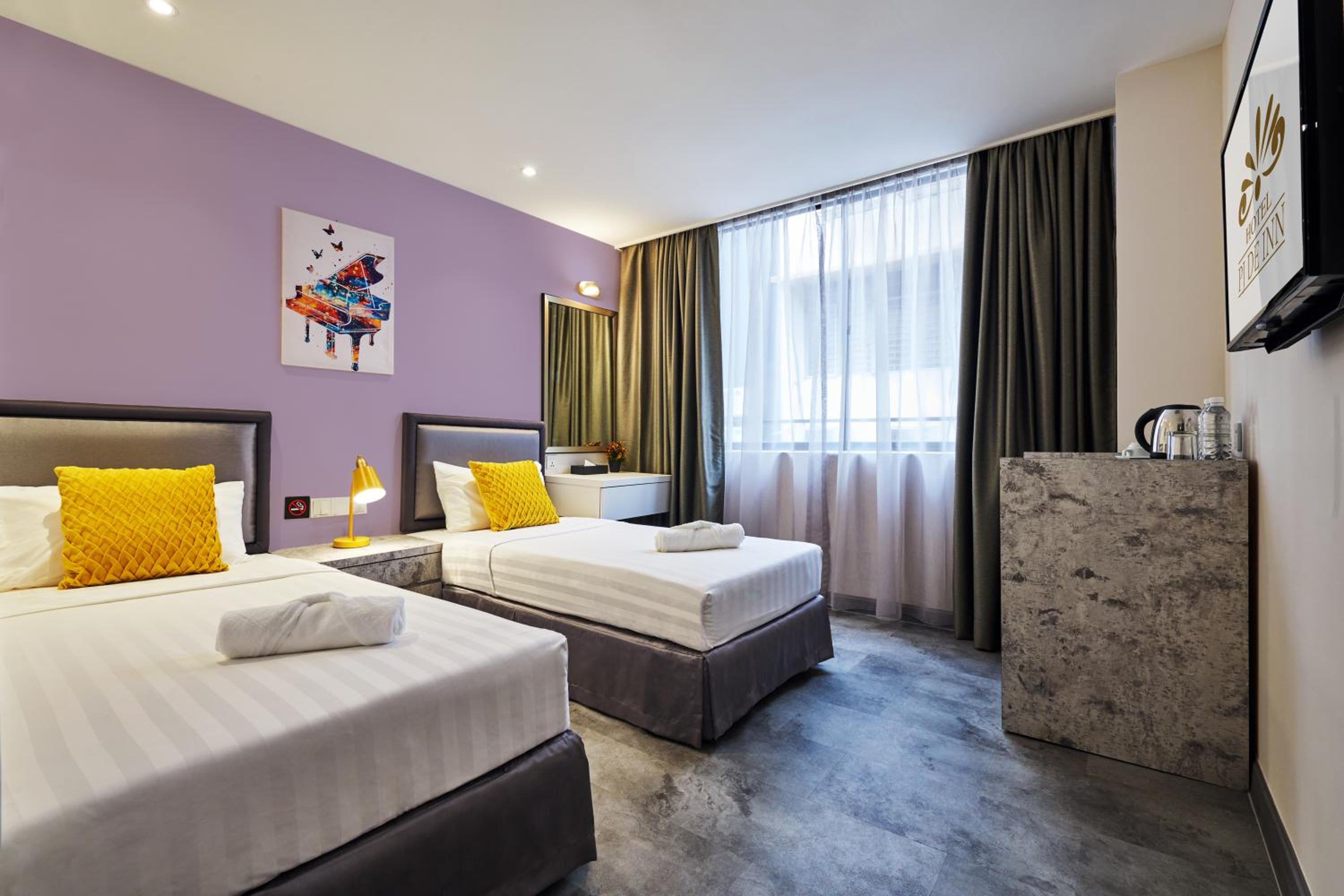 Twin Room with City View photo 2