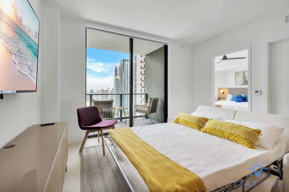 Classic Apartment, 1 Bedroom, Balcony, City View photo 3