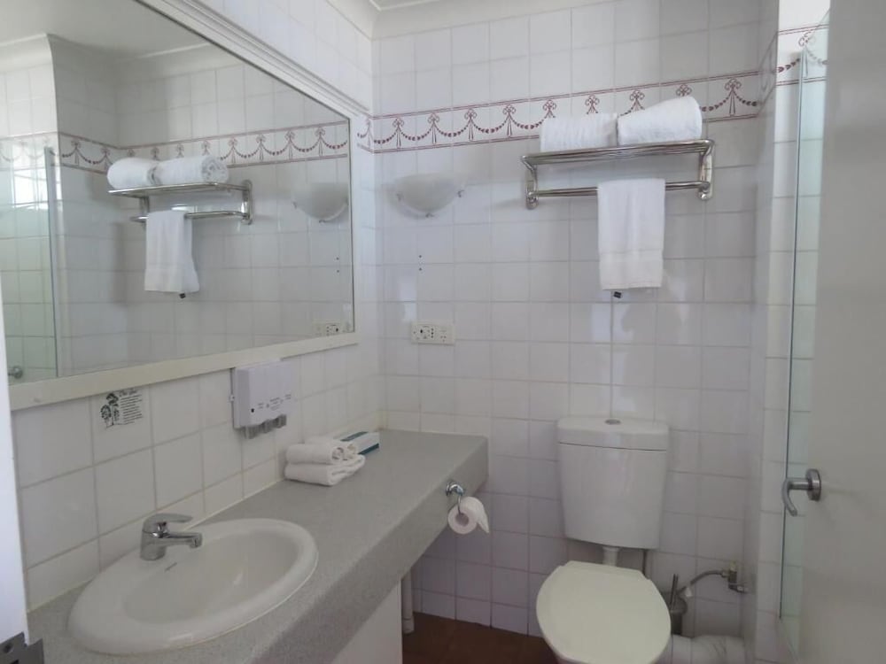 Queen And Single Room photo 3
