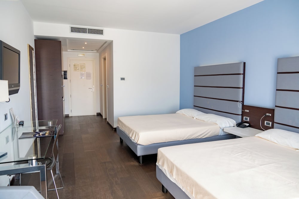 Standard Twin Room photo 1