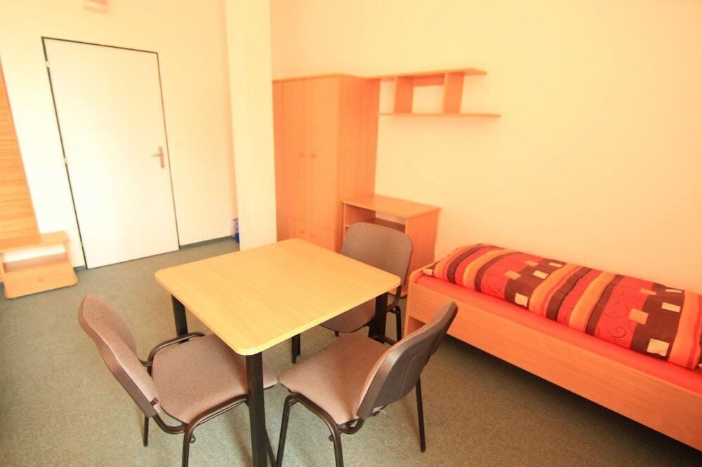 Triple Room, Shared Bathroom photo 2
