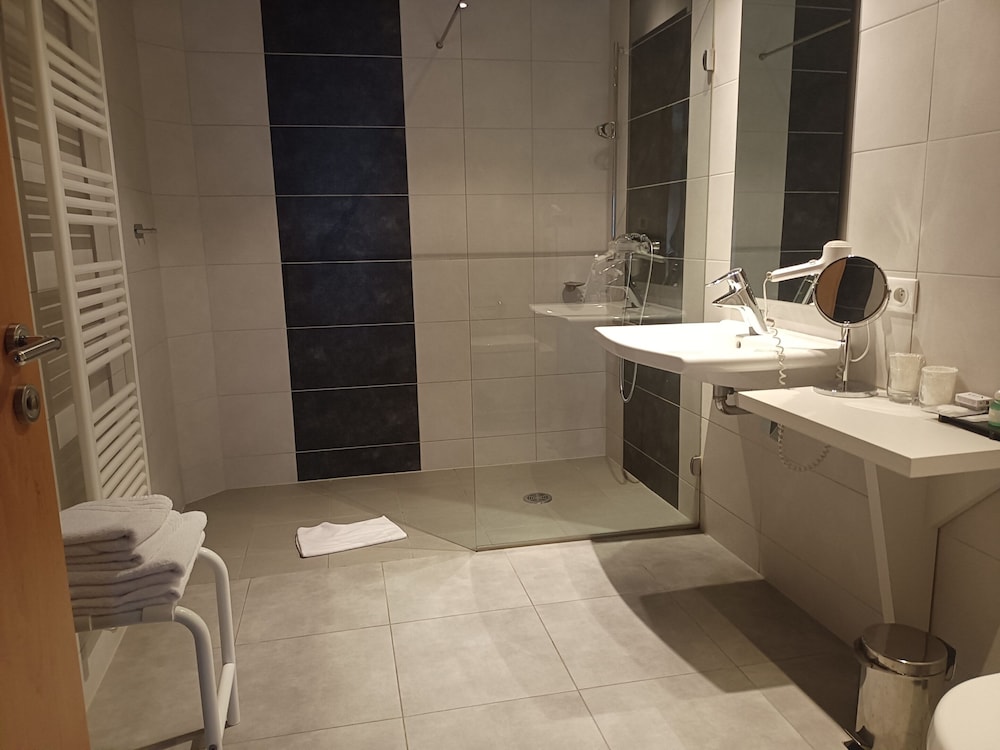 Superior Double Room, Accessible (1) photo 2