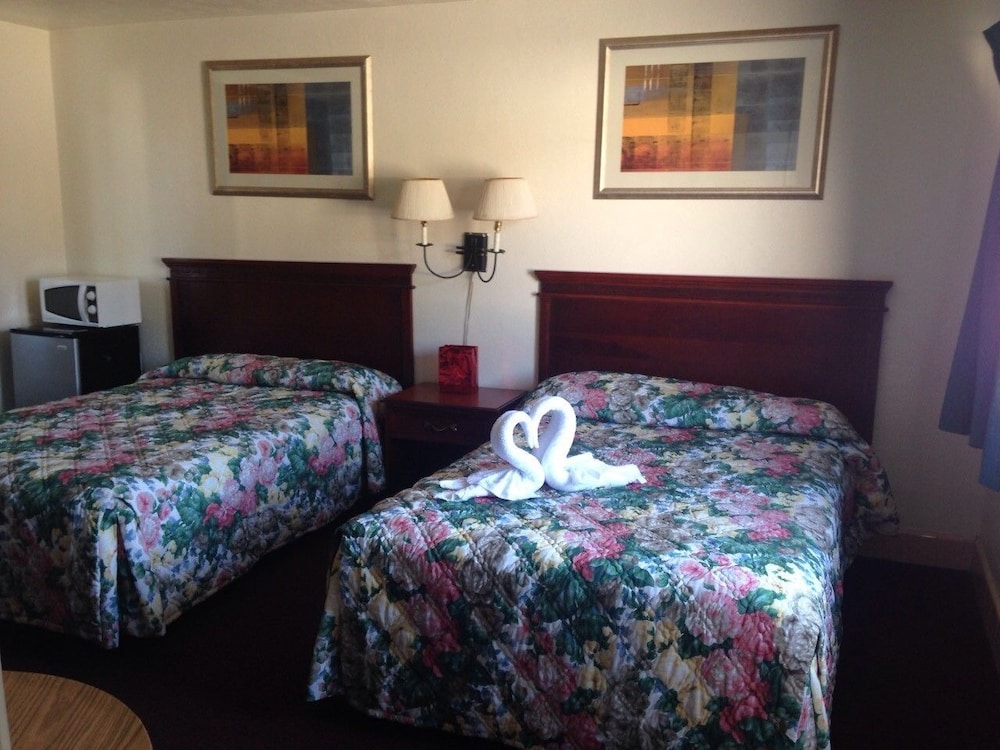 Standard Room, 2 Double Beds, Smoking