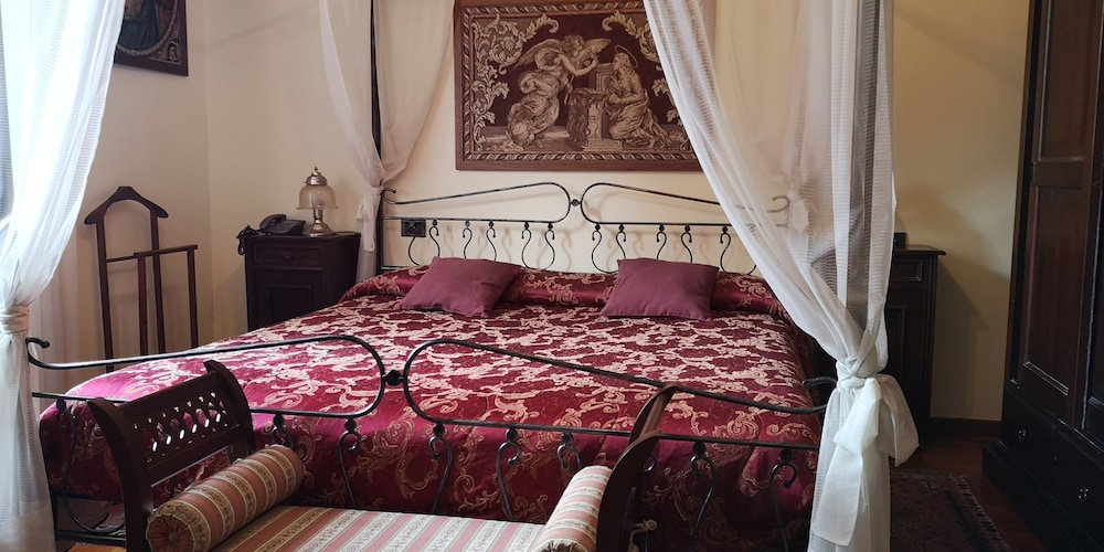 Double Room - Photo 3