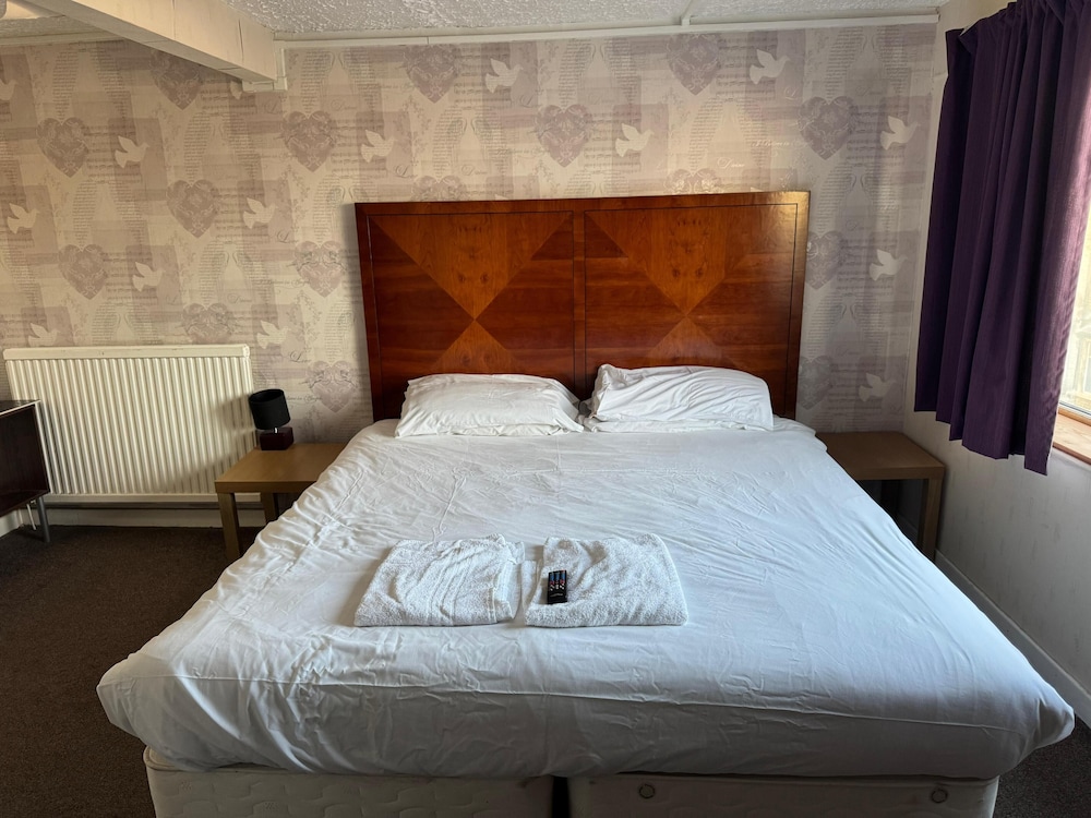 Premium Large Double Room 301