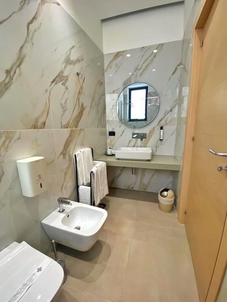 Deluxe Double Room - Photo 4