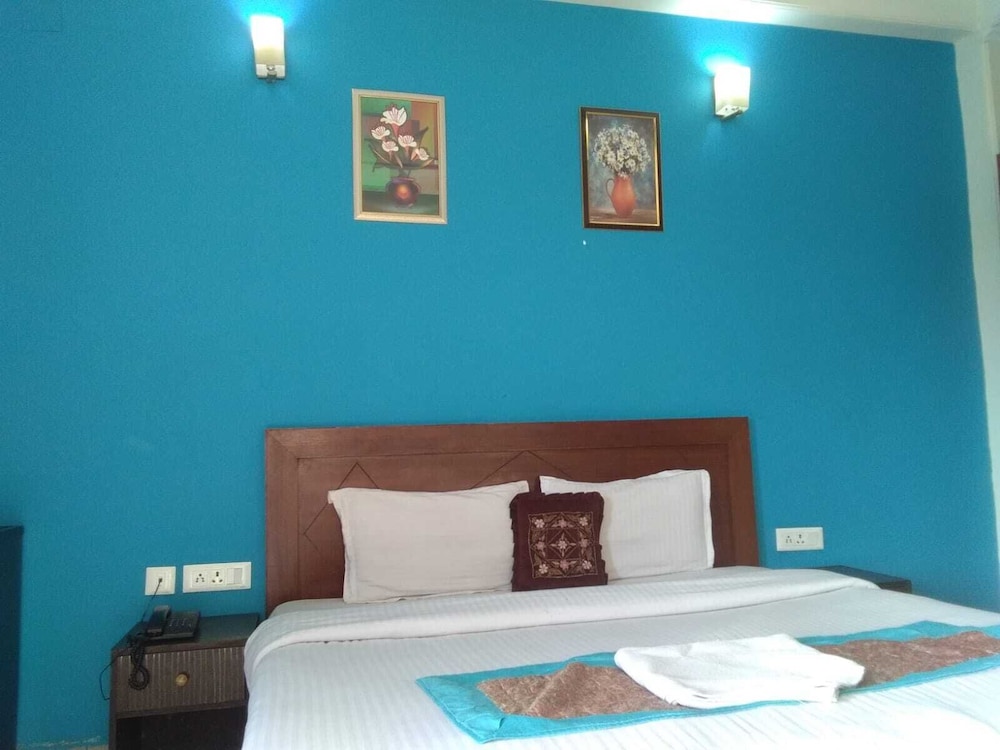 Basic Double Room
