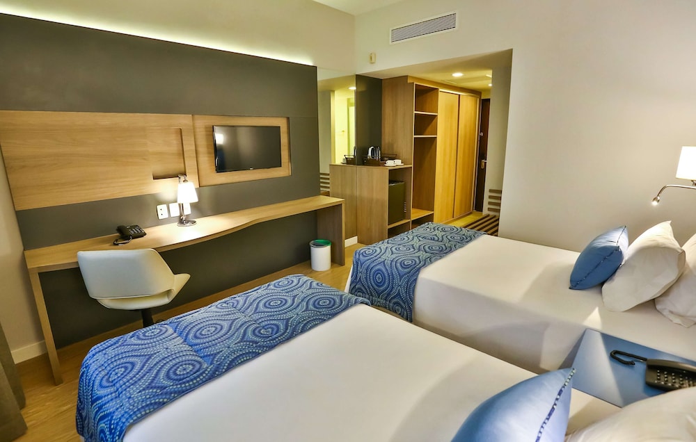 Family Room photo 3