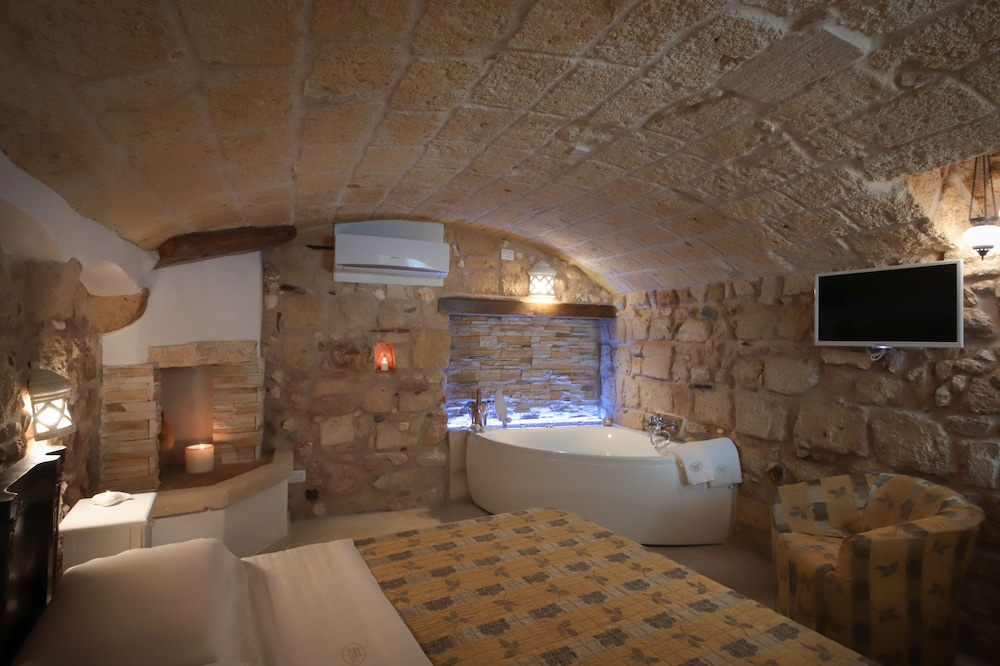 Romantic Duplex (Vico Amalfitana 47)