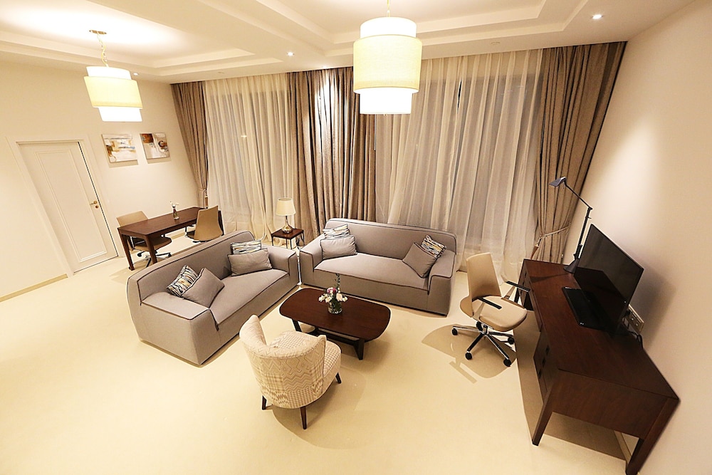Suite, 1 Bedroom photo 3