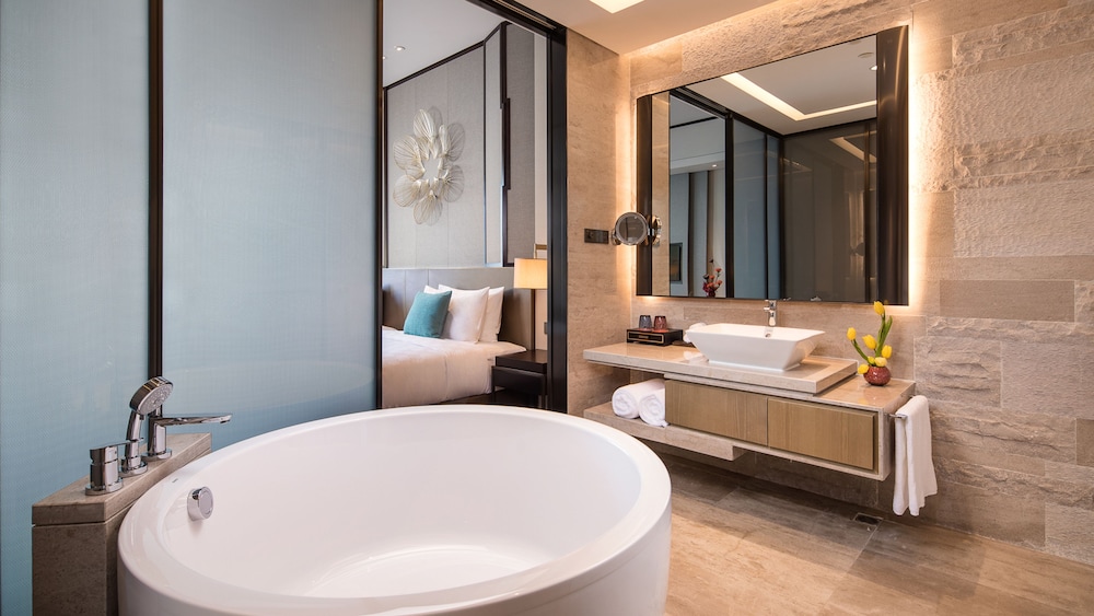 Standard Room, 2 Double Beds (Xiamen Bay View) photo 3