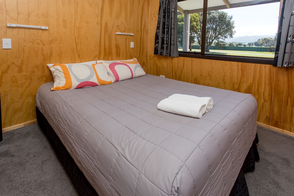 2 Bedroom Motel - 4 Berth photo 3