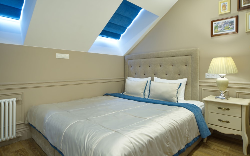 Standard Double or Twin Room photo 1