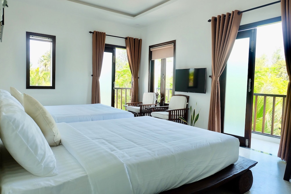Deluxe Family Room