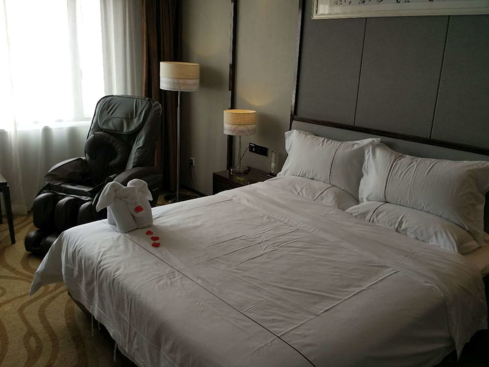 Superior Room (featuring Massage Chair) photo 1
