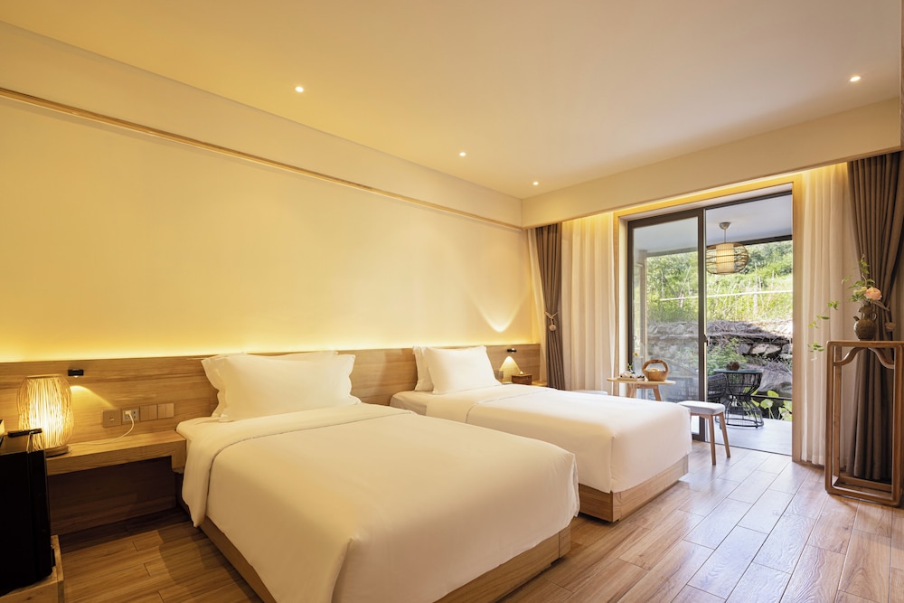 Comfort Twin Room, Balcony, Hill View photo 1